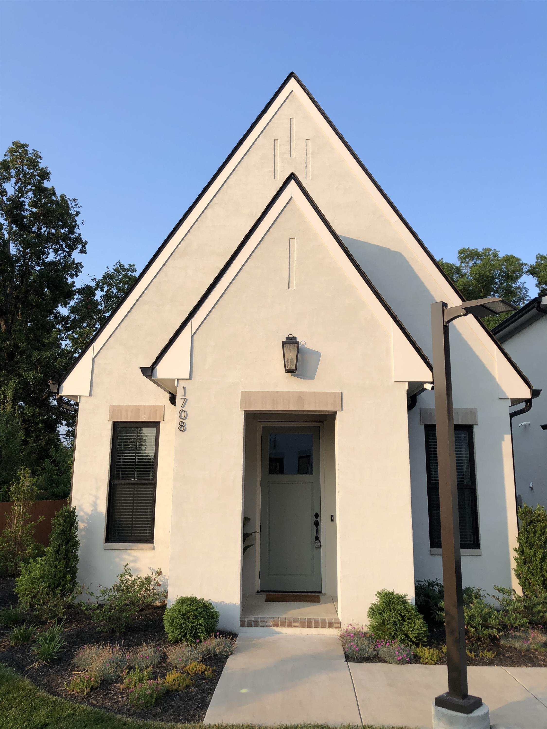 1708 Double Oak Trail