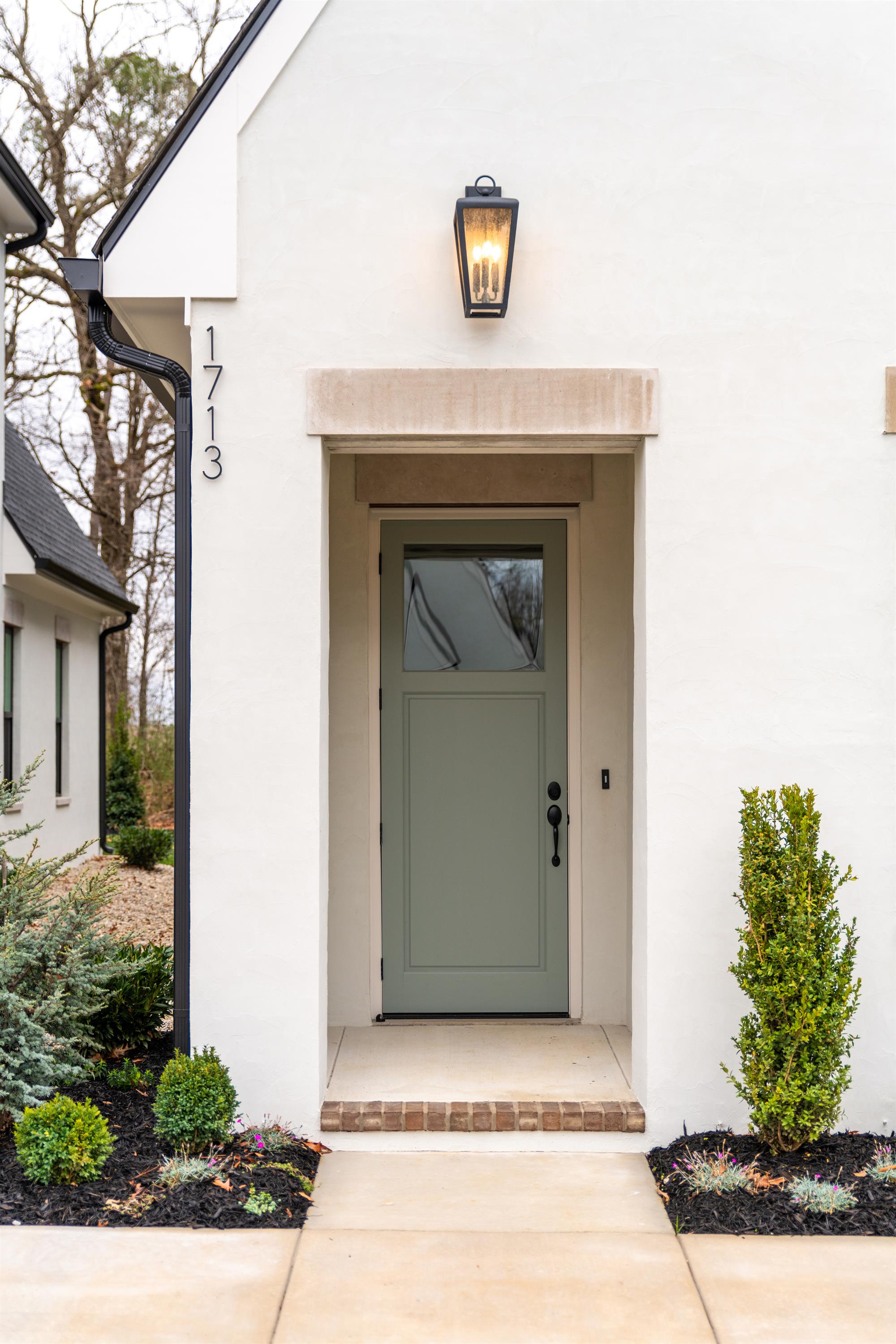 1713 Double Oak Trail